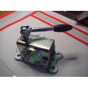 Klemme for rillet nesehjul KNOTT-1815043